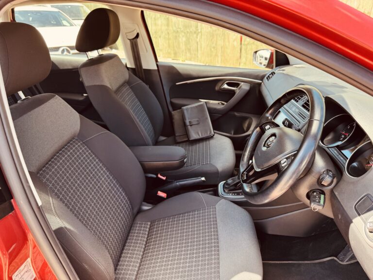 VOLKSWAGEN POLO 9,390 20415 MI PETROL AUTOMATIC VIEW DETAILS... image 15