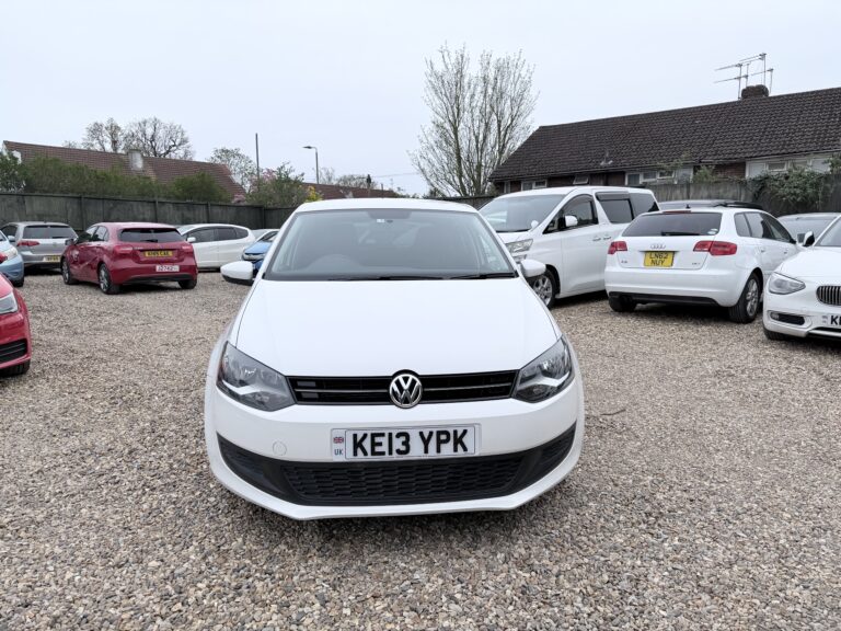 VOLKSWAGEN POLO 6,290 20573 MI PETROL AUTOMATIC VIEW DETAILS... image 5