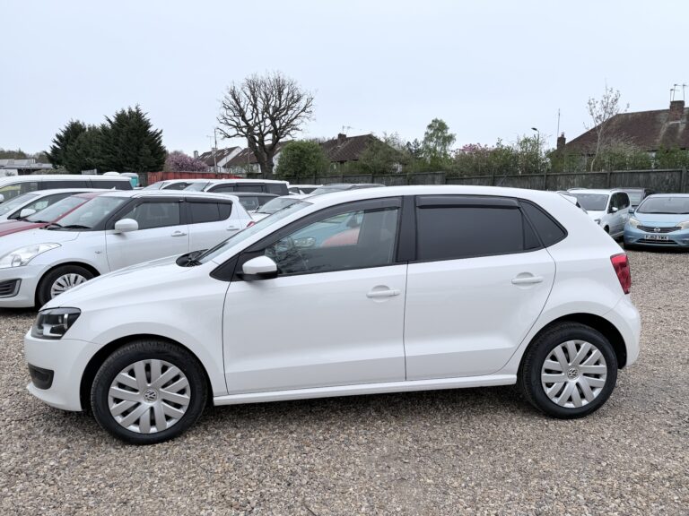 VOLKSWAGEN POLO 6,290 20573 MI PETROL AUTOMATIC VIEW DETAILS... image 7