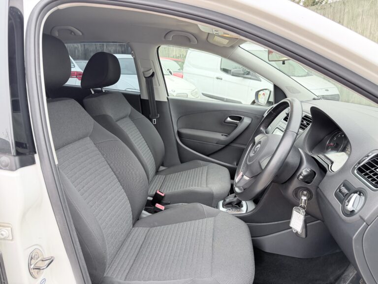 VOLKSWAGEN POLO 6,290 20573 MI PETROL AUTOMATIC VIEW DETAILS... image 13